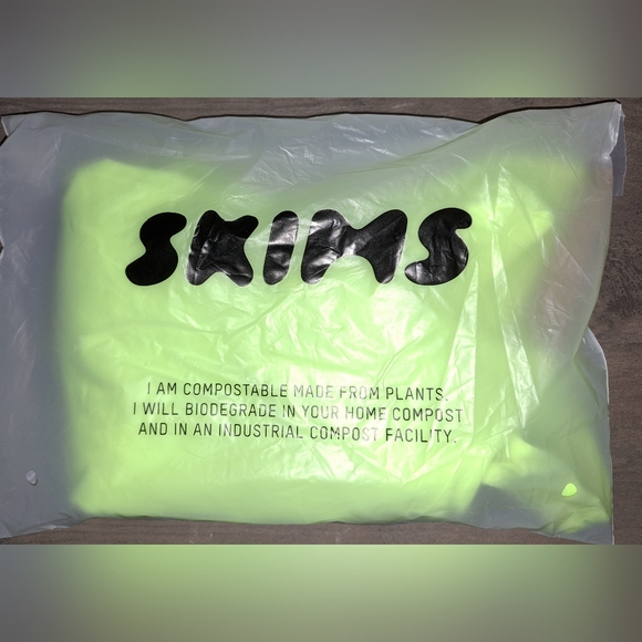 NWT SKIMS Fits Everybody Square neck thong bodysuit Neon Green Highlighter 💚  L - Picture 5 of 8